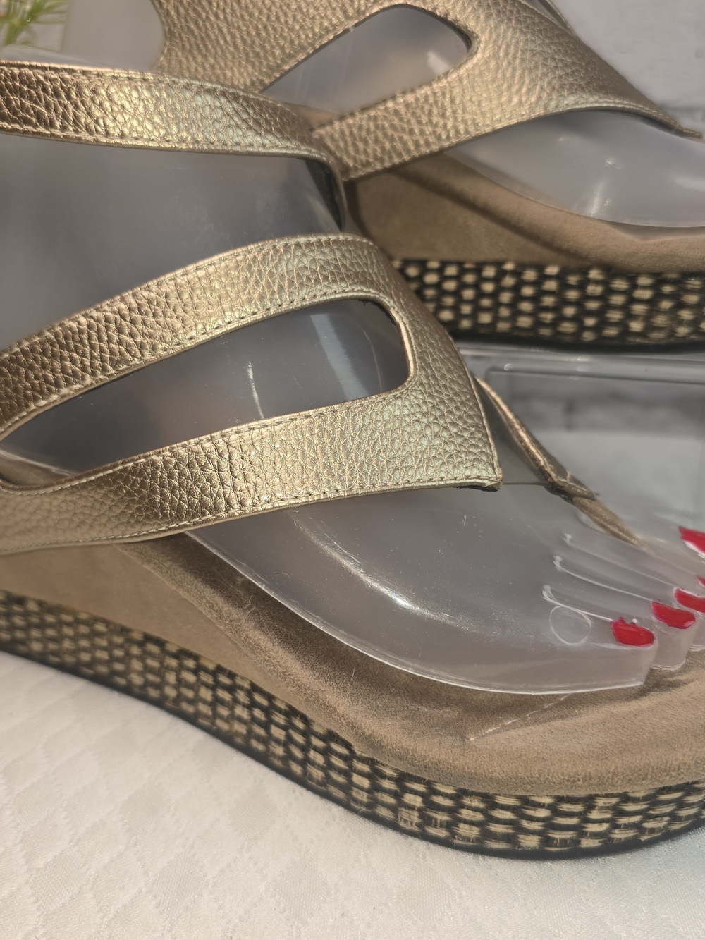 MODZORI WOMENS ZOEY 5 FLIPS REVERSABLE GOLD PEWTER THONG SANDAL WEDGE 9 - Picture 3 of 14
